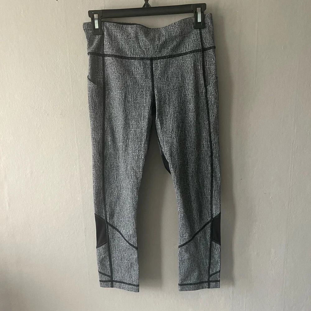 Lululemon Grey Pace Rival Cropped Leggings Size 6